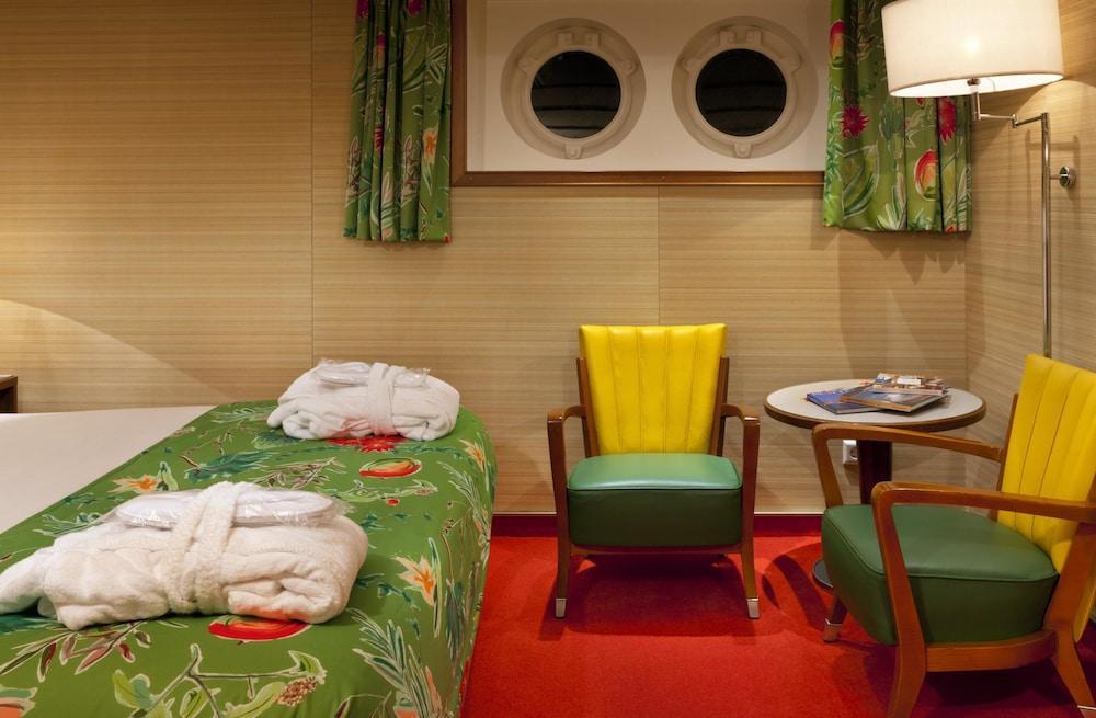 Ss By Westcord Hotel 4*