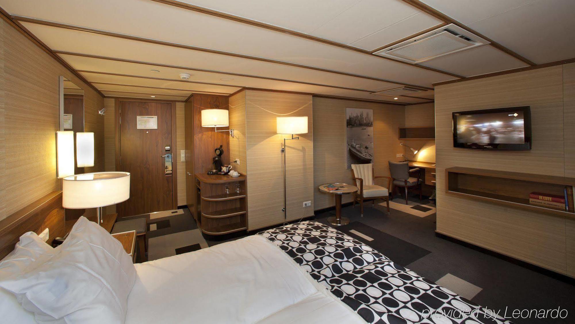 Ss By Westcord 4*