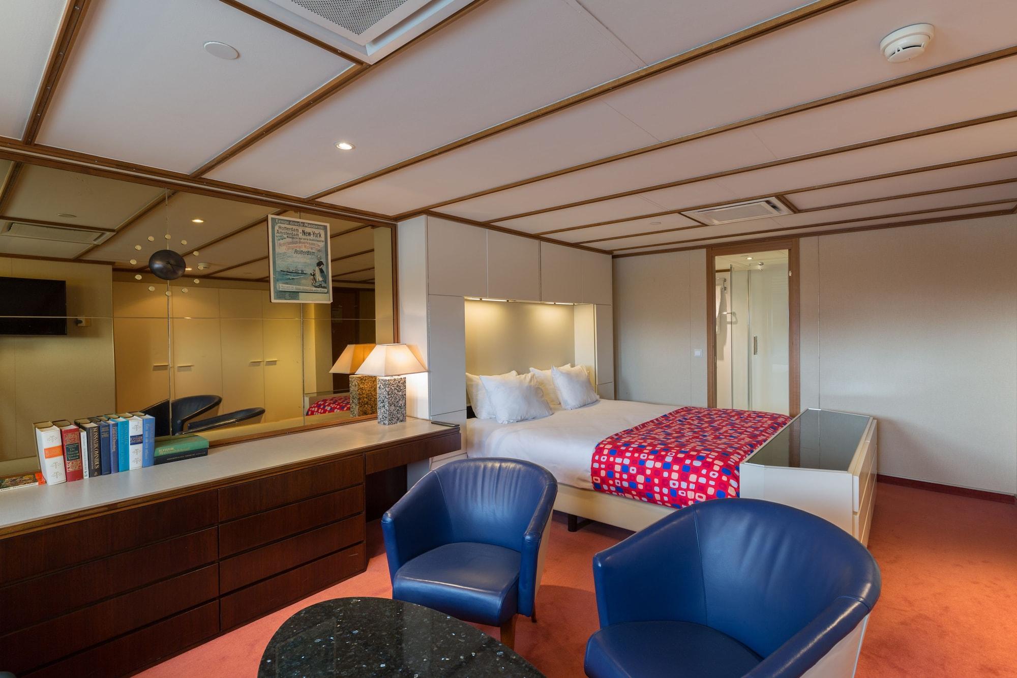 Ss By Westcord Hotel